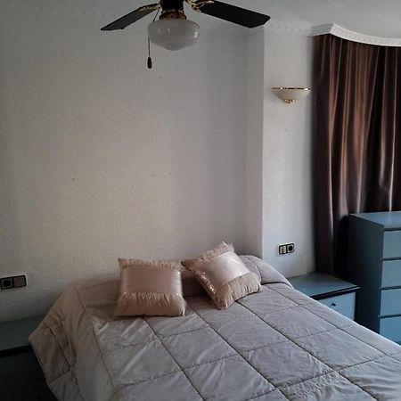Апартаменты Apartamento Angela Бенидорм Экстерьер фото