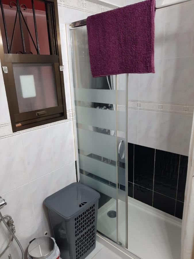 Апартаменты Apartamento Angela Бенидорм Экстерьер фото
