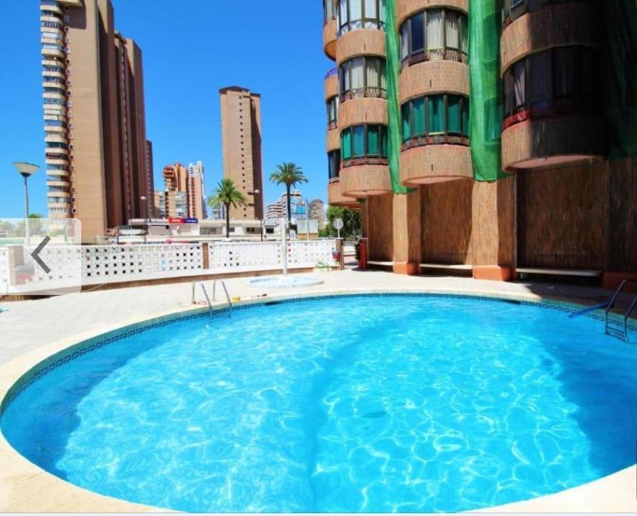 Апартаменты Apartamento Angela Бенидорм Экстерьер фото